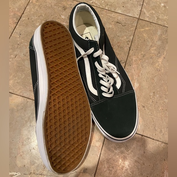 ✅ Green Low Top Vans ✅ - Picture 2 of 3